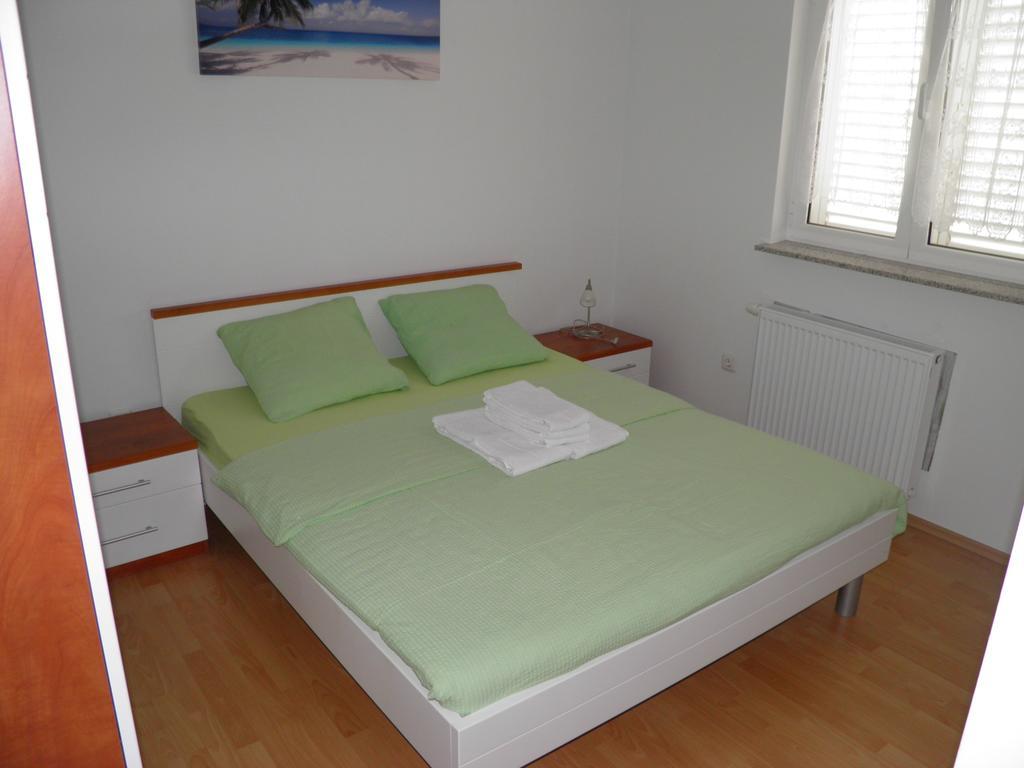 Apartmani Galeb Biograd Na Moru Exterior photo