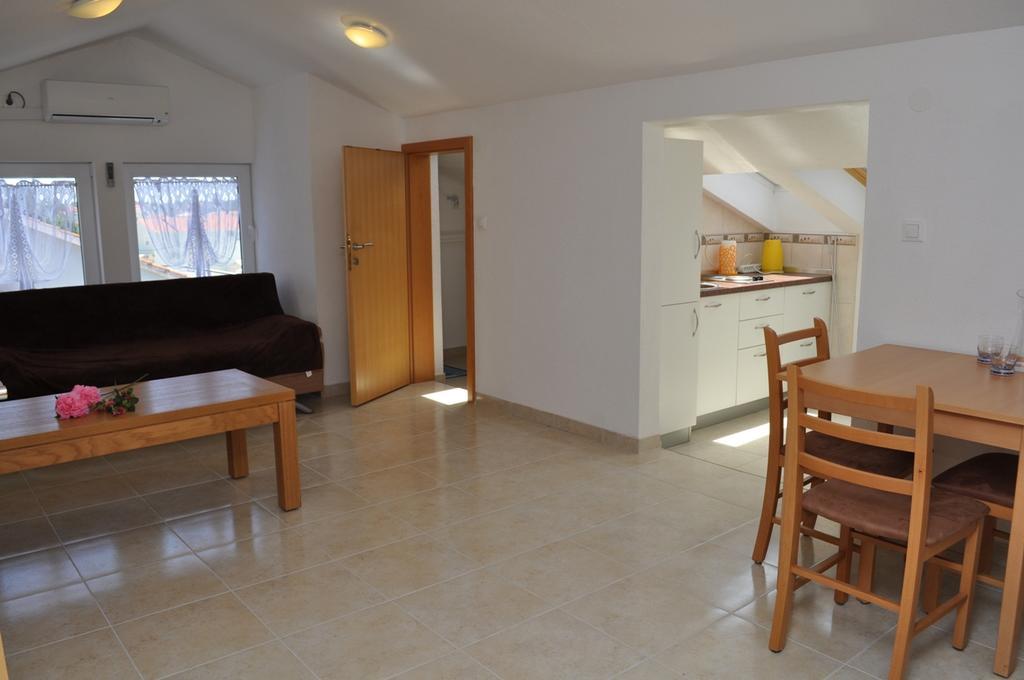 Apartmani Galeb Biograd Na Moru Exterior photo